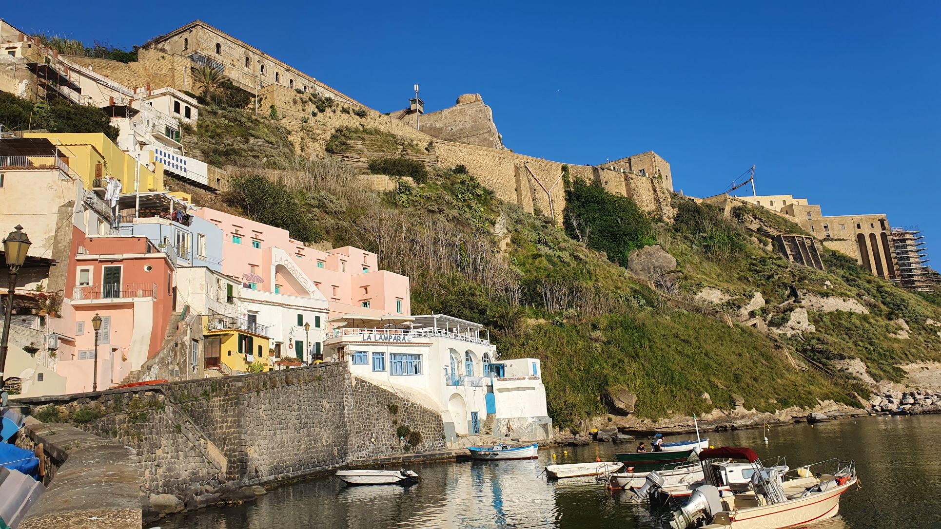 Vue de la Corricella